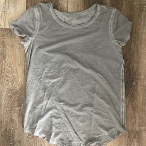 lululemon love curved hem t shirt grey size 4